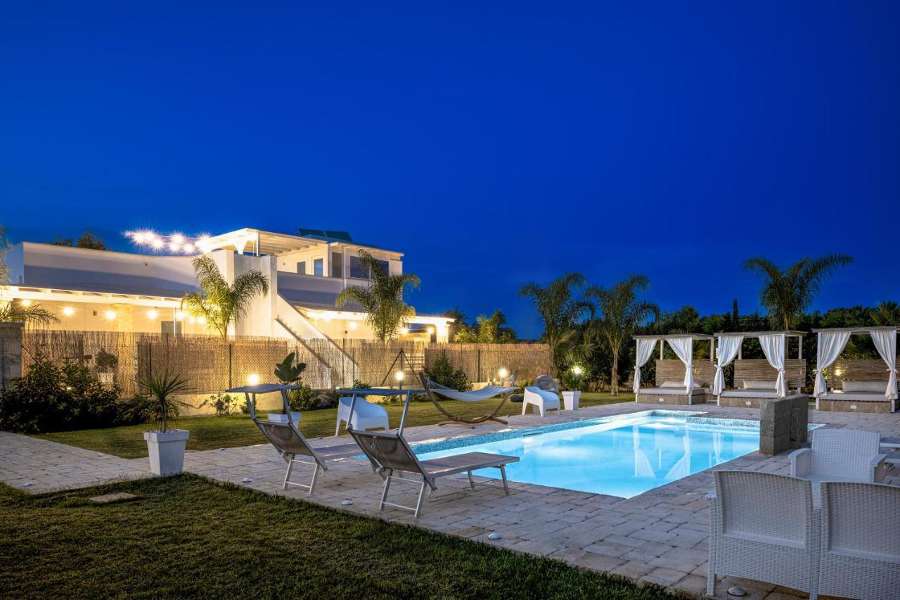 Resort Almaredamarra Con Piscina E Idromassaggio Sul Mare Torre San Giovanni Ugento Exteriör bild