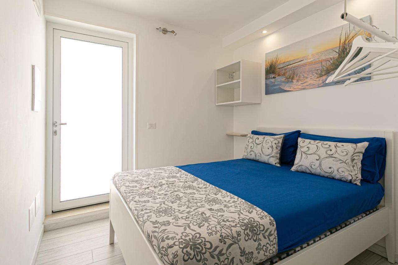 Resort Almaredamarra Con Piscina E Idromassaggio Sul Mare Torre San Giovanni Ugento Exteriör bild