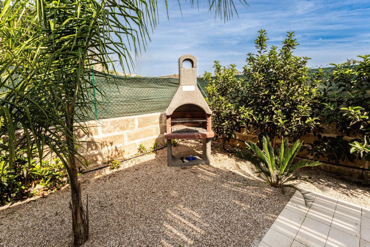 Resort Almaredamarra Con Piscina E Idromassaggio Sul Mare Torre San Giovanni Ugento Exteriör bild