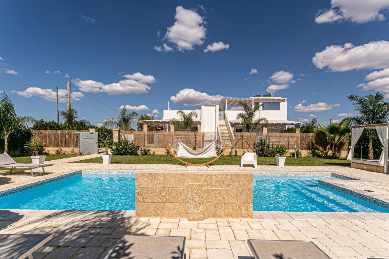 Resort Almaredamarra Con Piscina E Idromassaggio Sul Mare Torre San Giovanni Ugento Exteriör bild