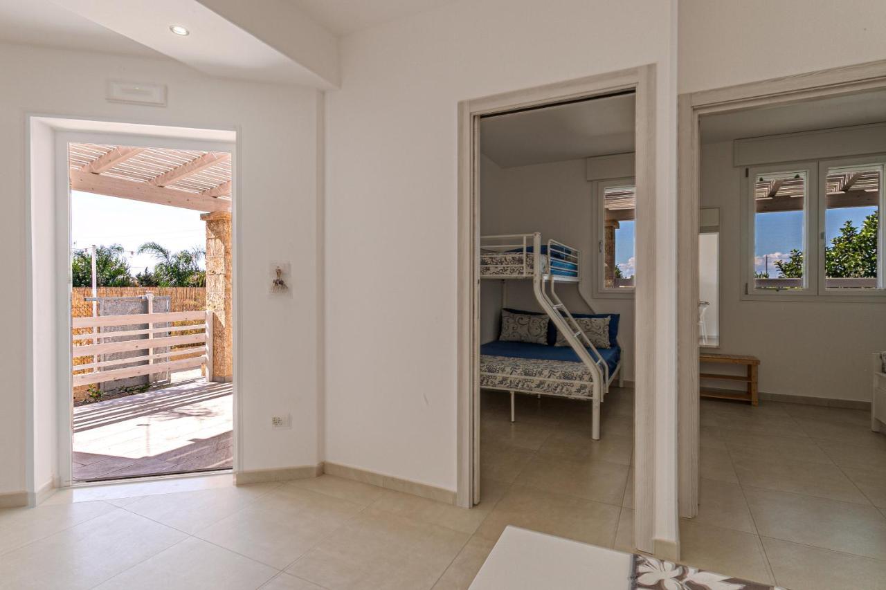 Resort Almaredamarra Con Piscina E Idromassaggio Sul Mare Torre San Giovanni Ugento Exteriör bild